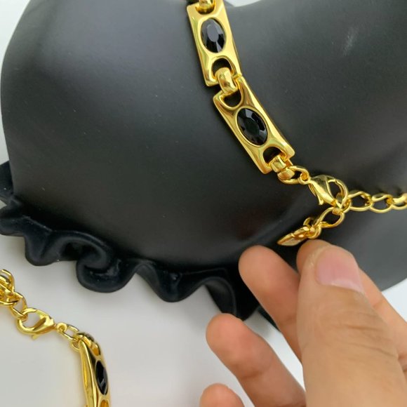 UNO de 50 Necklace THE CROWN Short necklace with fourteen links central crystal - Picture 3 of 5